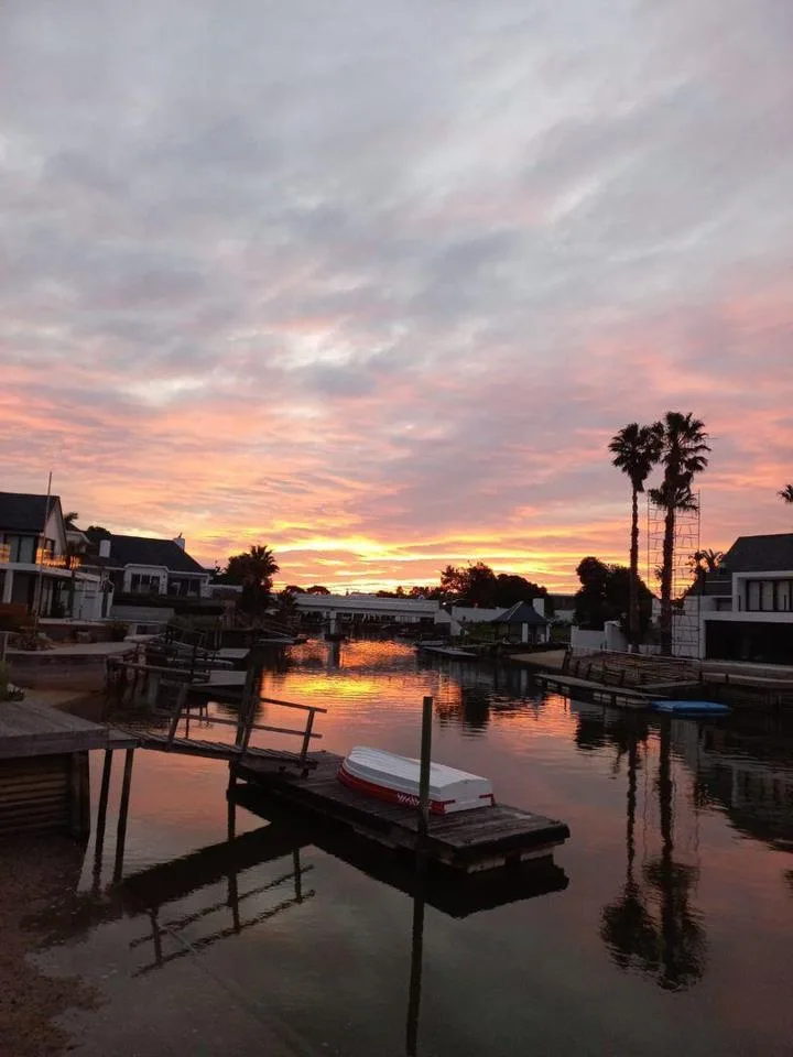 6 Bedroom House to rent in Canals