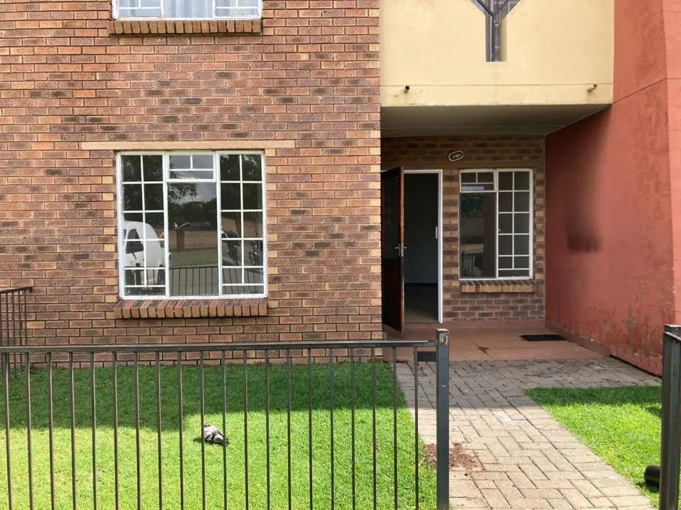 2 Bedroom Apartment / flat for sale in Comet