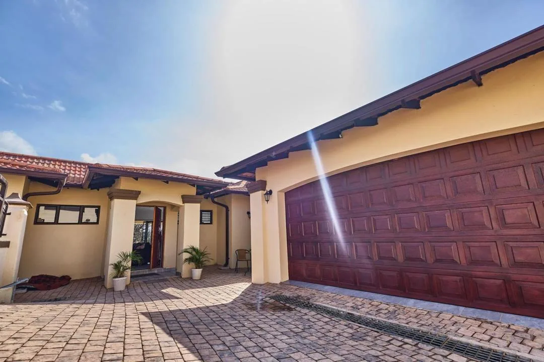 3 Bedroom Townhouse for sale in Amanzimtoti