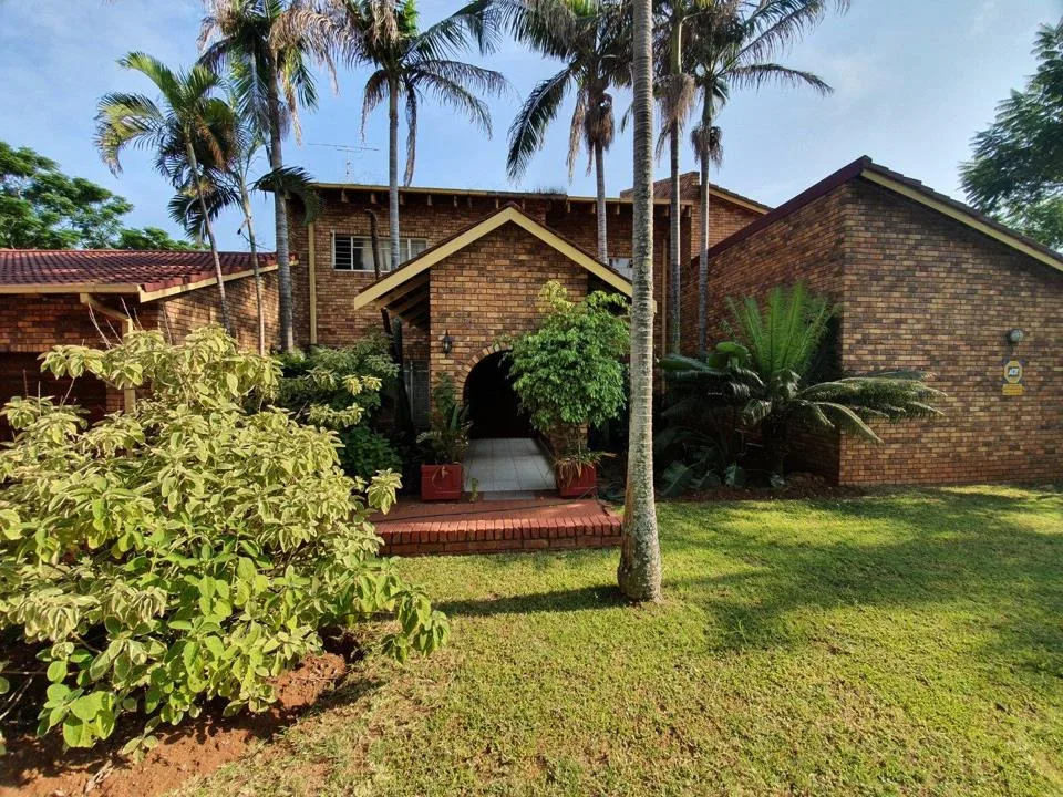 4 Bedroom House for sale in Ninapark