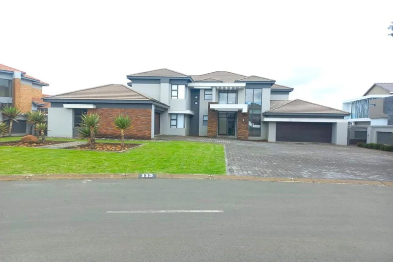 5 Bedroom House in Helderwyk