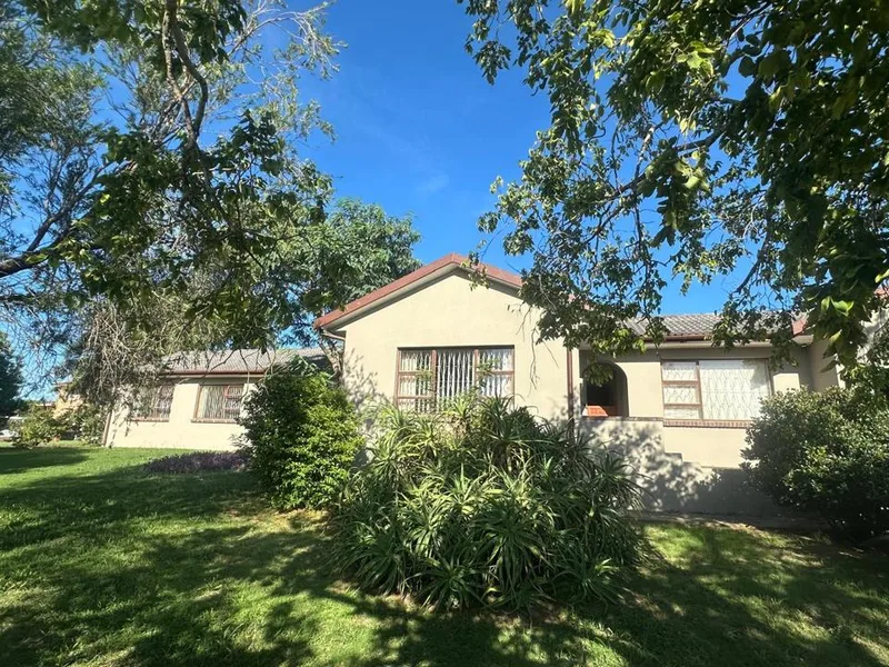 4 Bedroom House for sale in Winterhoek Park