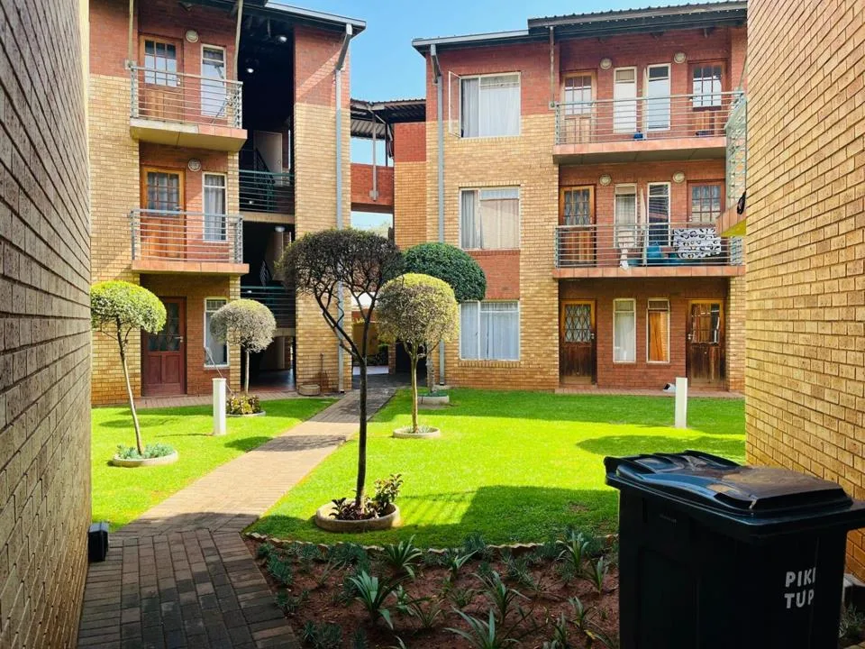 2 Bedroom Apartment / flat for sale in Braamfontein Werf