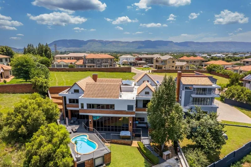 5 Bedroom House for sale in Xanadu Nature Estate