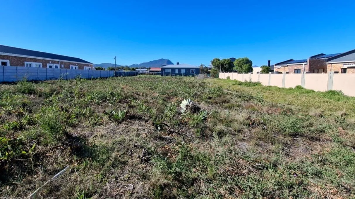 1 336 m² Land available in Fisherhaven