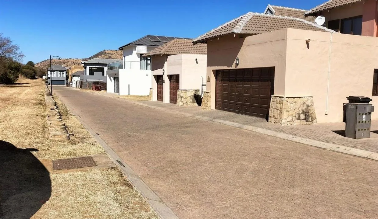 3 Bedroom House to rent in The Islands Estates