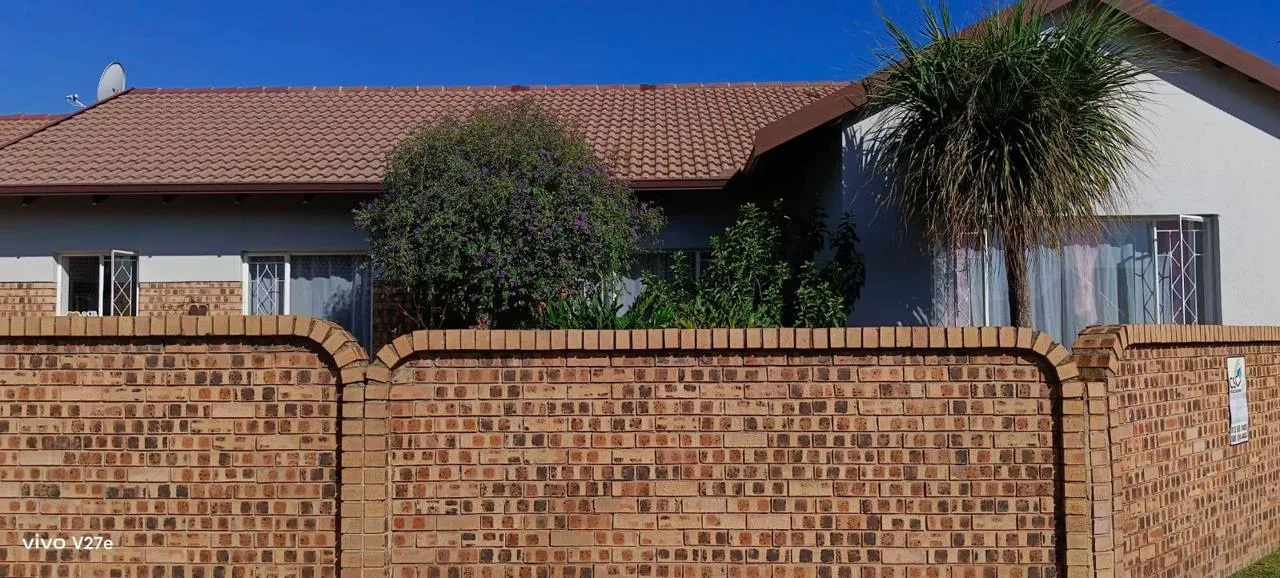 3 Bedroom Townhouse to rent in Del Judor Ext 4