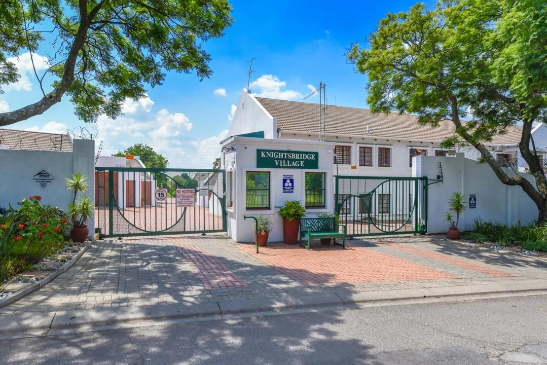 2 Bedroom Townhouse for sale in Bryanston
