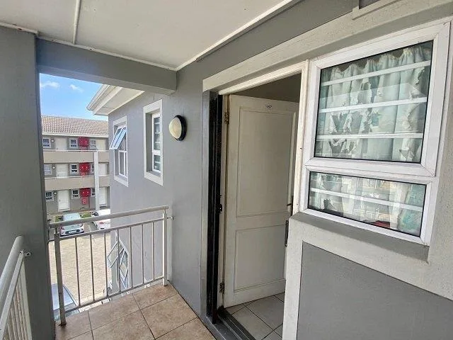 2 Bedroom Apartment / flat for sale in Muizenberg
