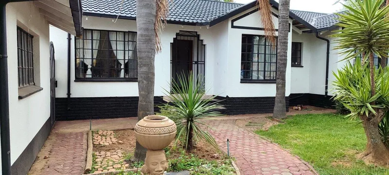 4 Bedroom House to rent in Greenhills