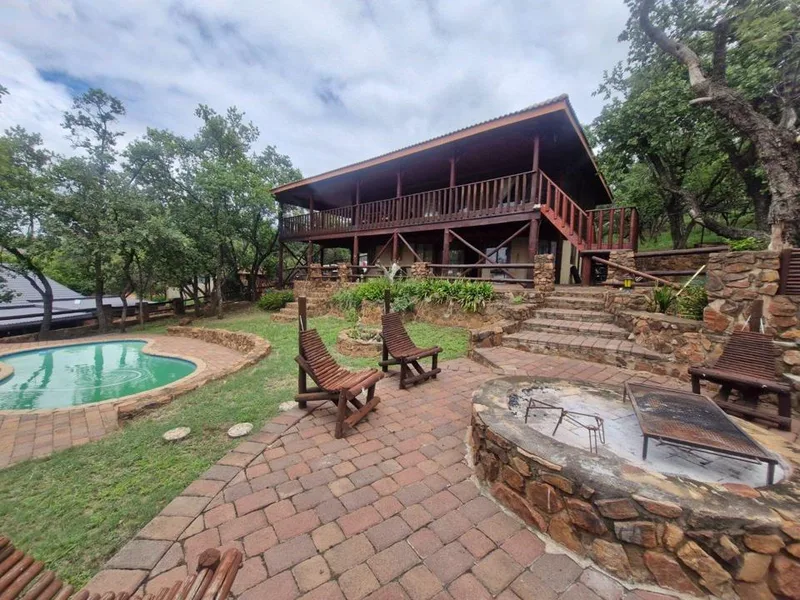 3 Bedroom House for sale in Kranspoort