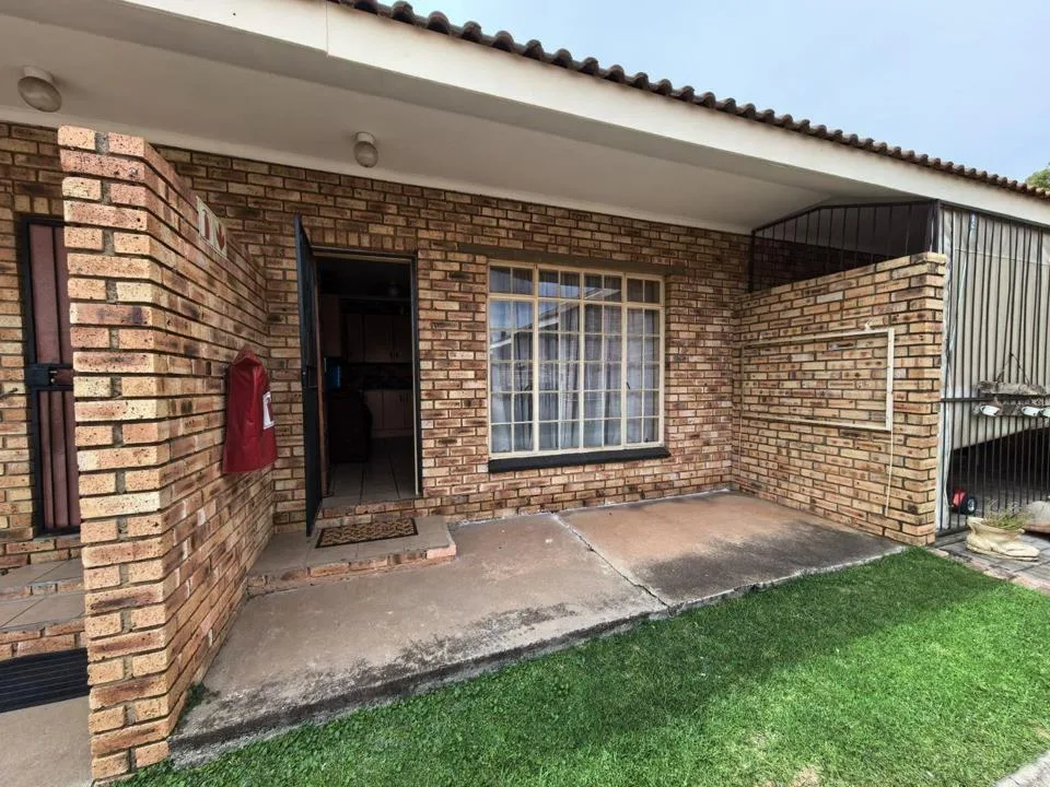1 Bedroom Townhouse for sale in Parys