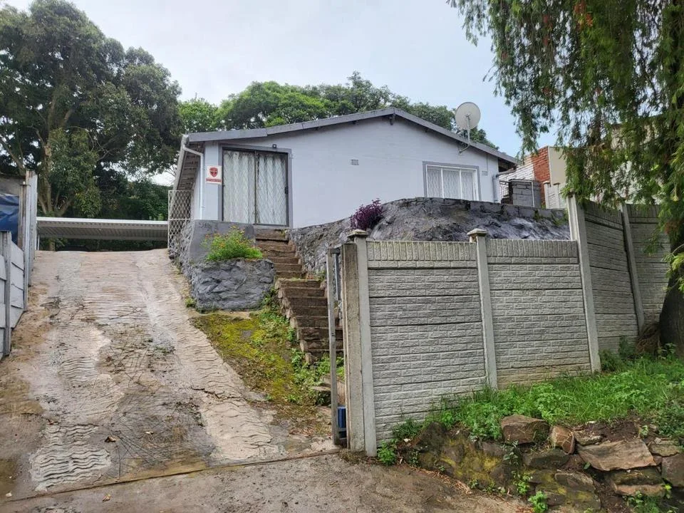 4 Bedroom House for sale in Crossmoor