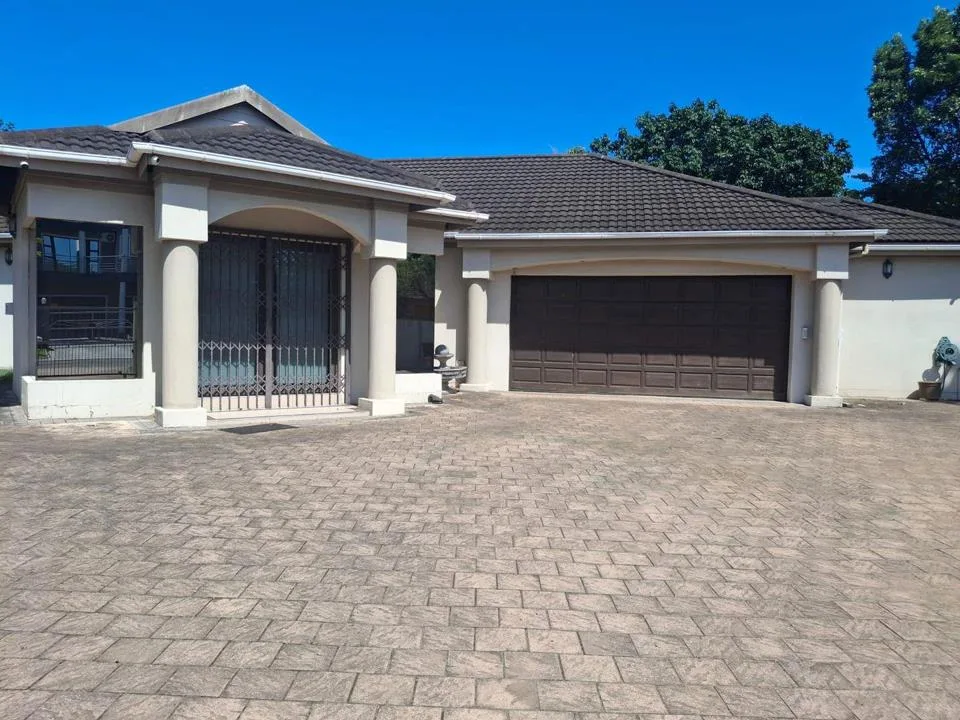 4 Bedroom House to rent in Meer En See