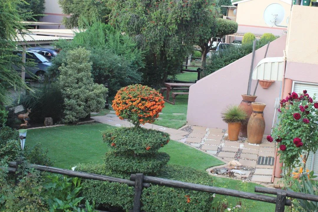 2 Bedroom Apartment / flat for sale in Van Der Hoff Park