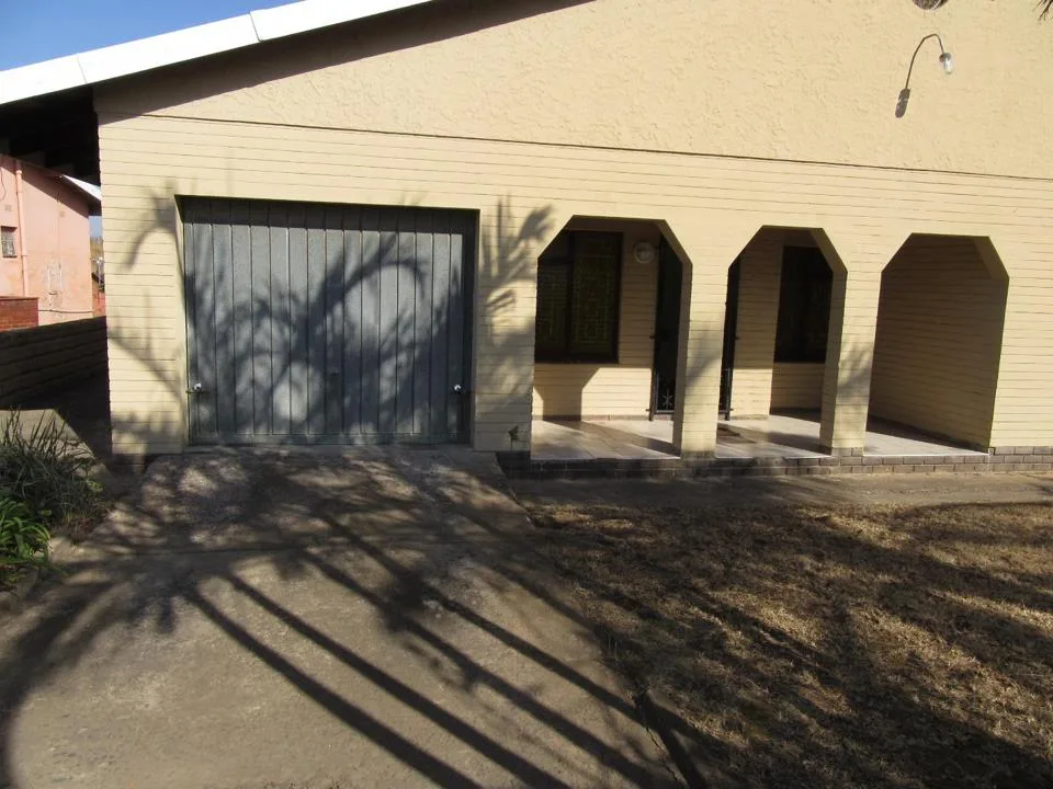 3 Bedroom House for sale in Umzinto