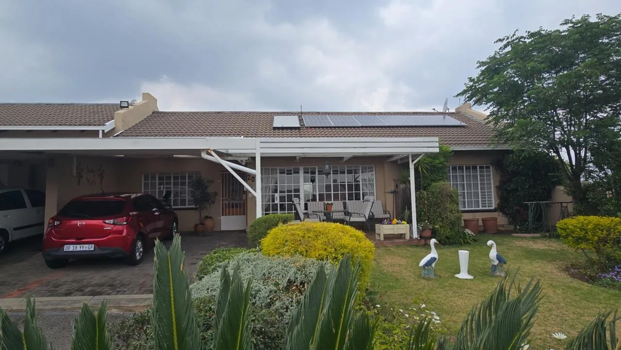 2 Bedroom Townhouse for sale in Marais Steyn Park