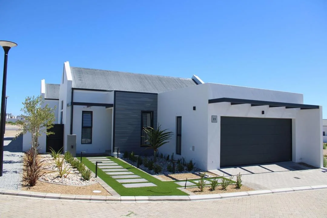 3 Bedroom House for sale in Laguna