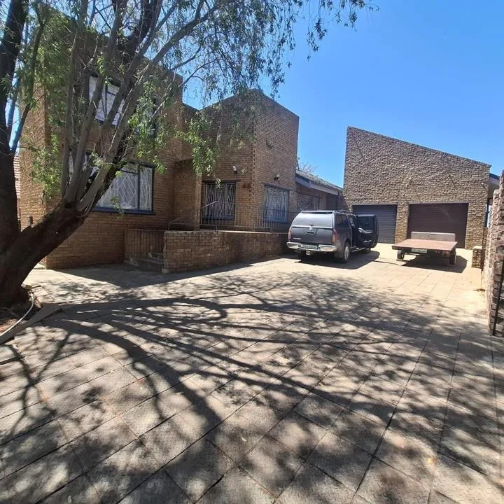 3 Bedroom House for sale in Hartswater