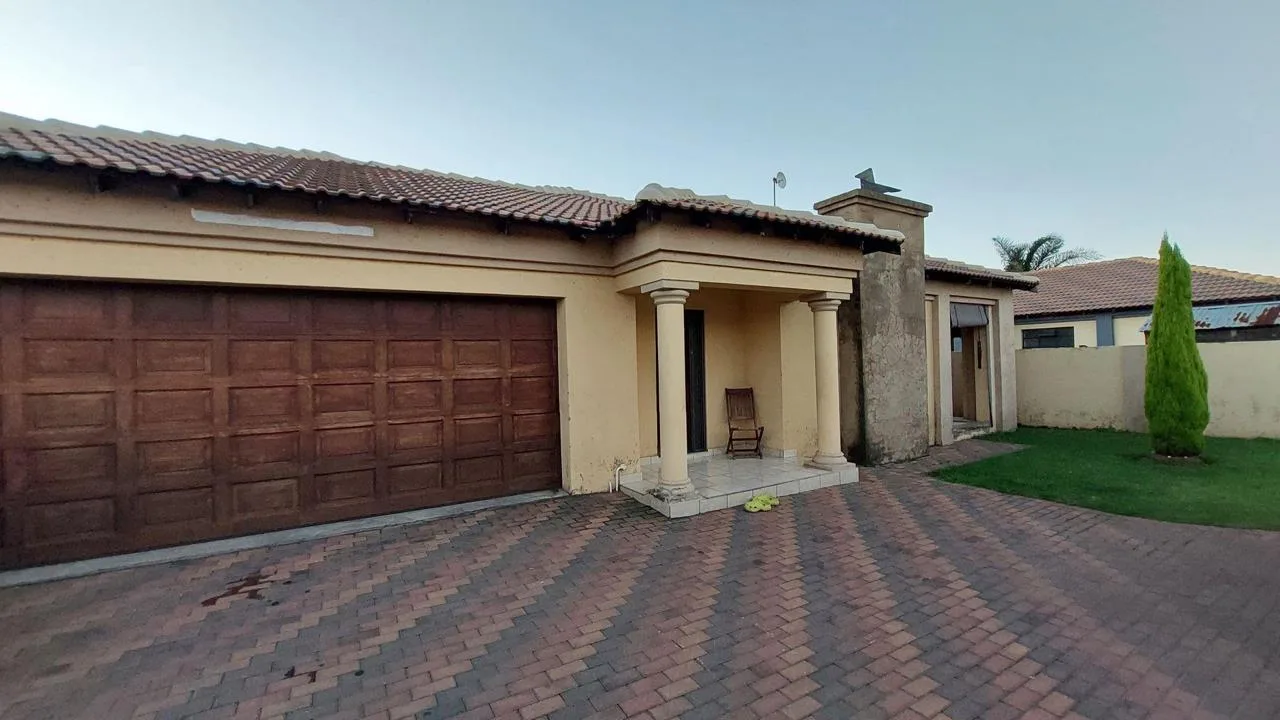 3 Bedroom House to rent in Aerorand