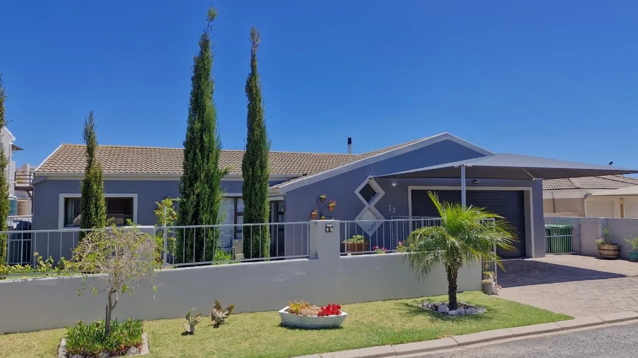 4 Bedroom House for sale in Country Club