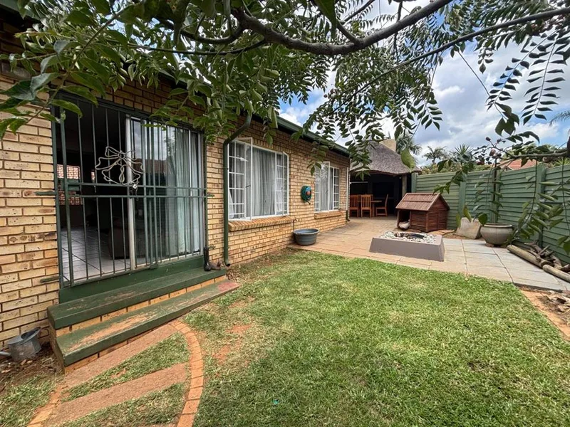 3 Bedroom Townhouse for sale in Die Wilgers