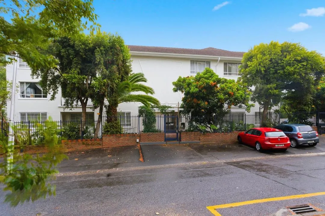 3 Bedroom Apartment / flat for sale in Rondebosch Village