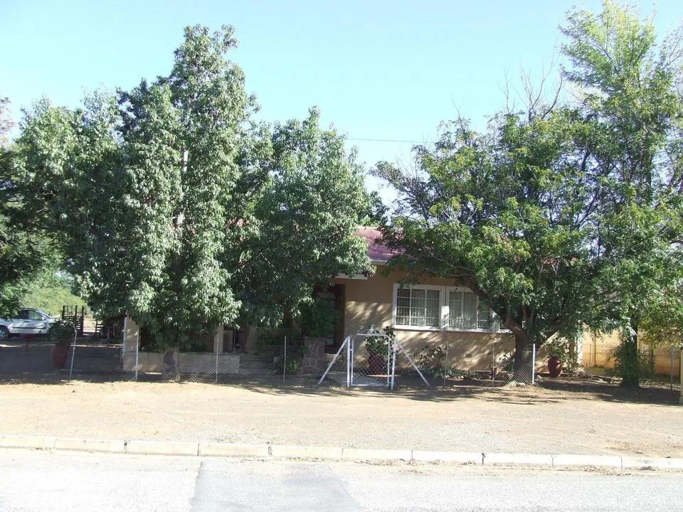 3 Bedroom House for sale in Calvinia