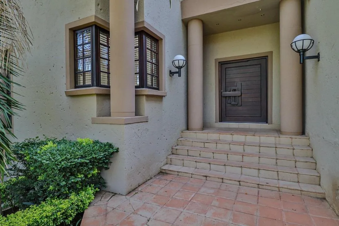 5 Bedroom House for sale in Cashan