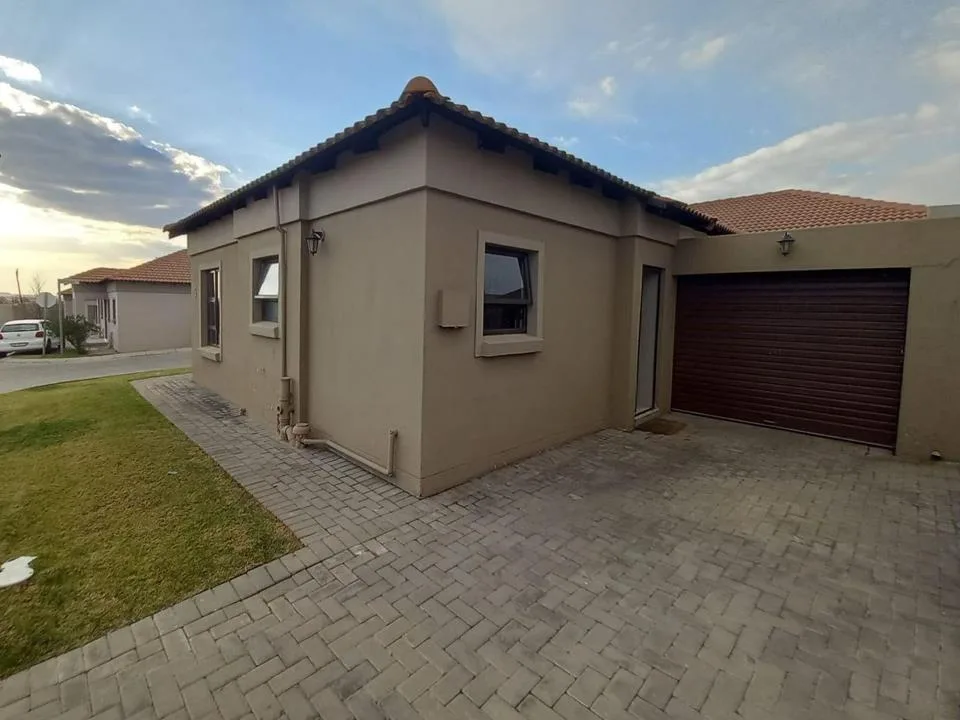 2 Bedroom Townhouse for sale in Terra Nova