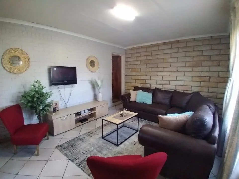 6 Bedroom Apartment / flat for sale in Ficksburg
