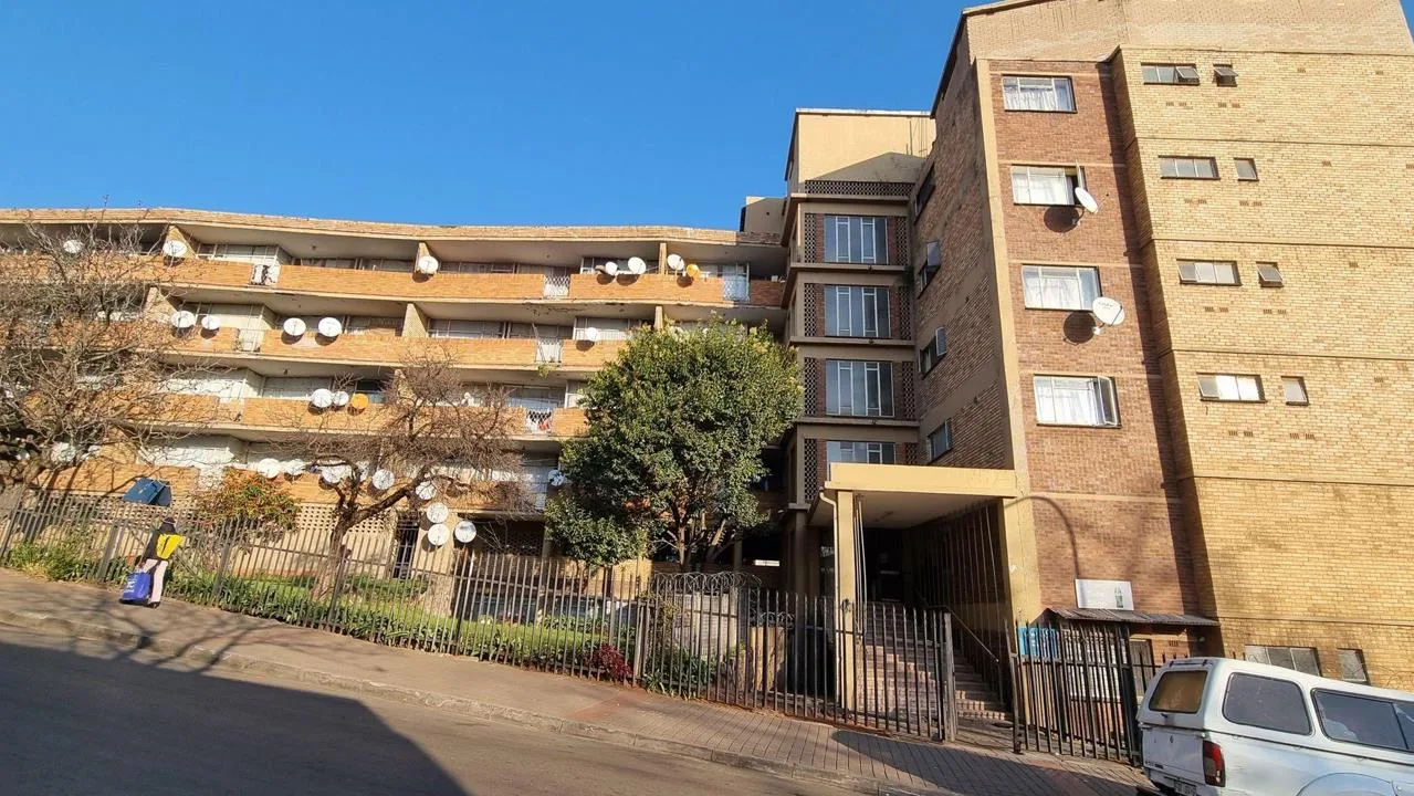 2 Bedroom Apartment / flat to rent in Yeoville