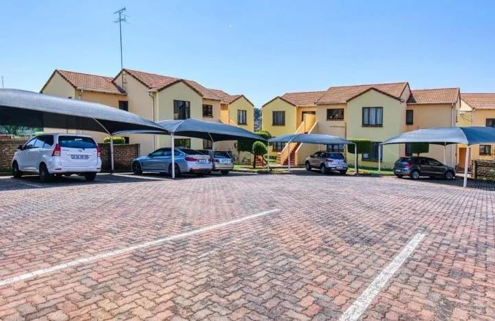 3 Bedroom Apartment / flat for sale in Mondeor