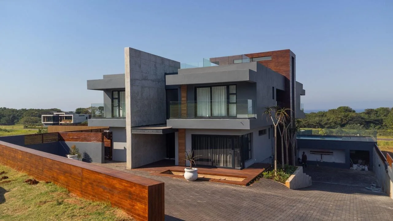 6 Bedroom House for sale in Umhlanga Central