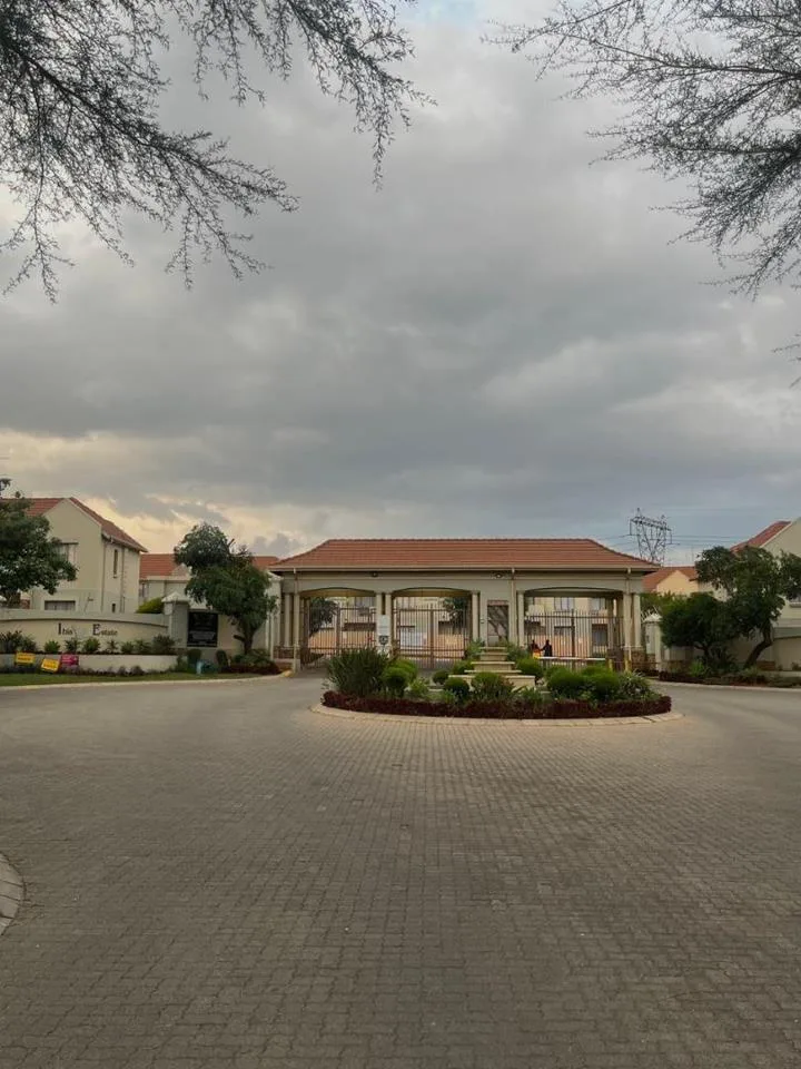 2 Bedroom Townhouse for sale in Esther Park