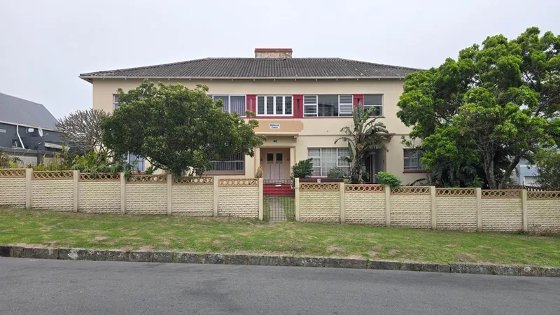 2 Bedroom Apartment / flat for sale in Southernwood
