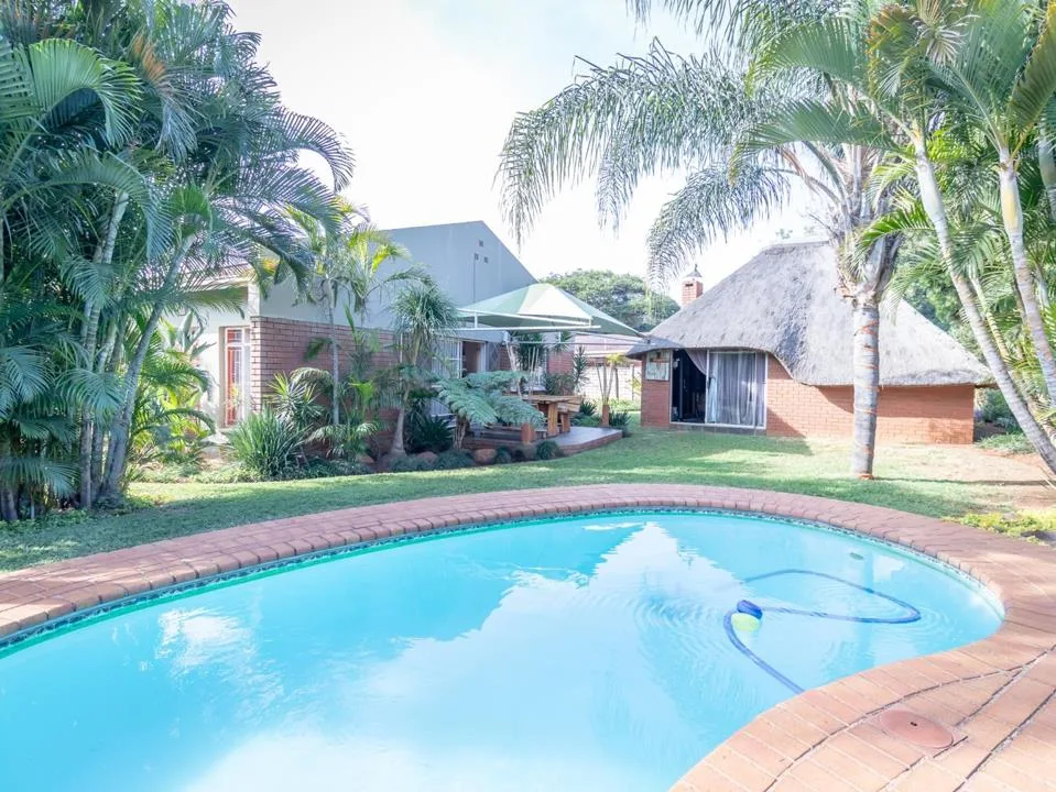 3 Bedroom House for sale in Mooinooi