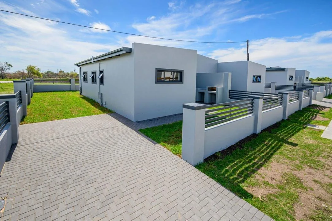 2 Bedroom House for sale in Rowallan Park