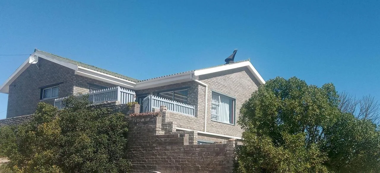 4 Bedroom House for sale in Port Nolloth
