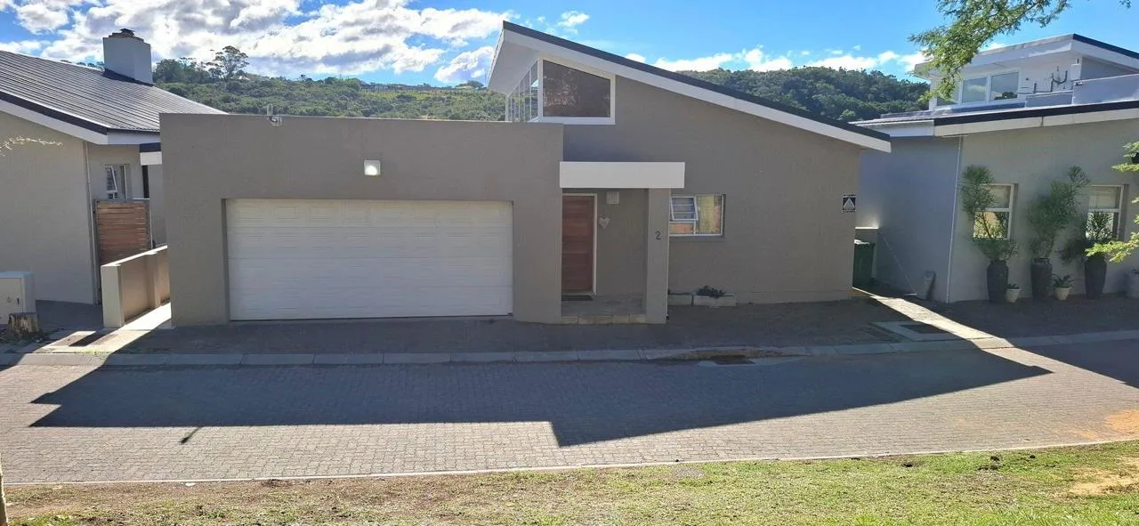 3 Bedroom House for sale in Beacon Bay