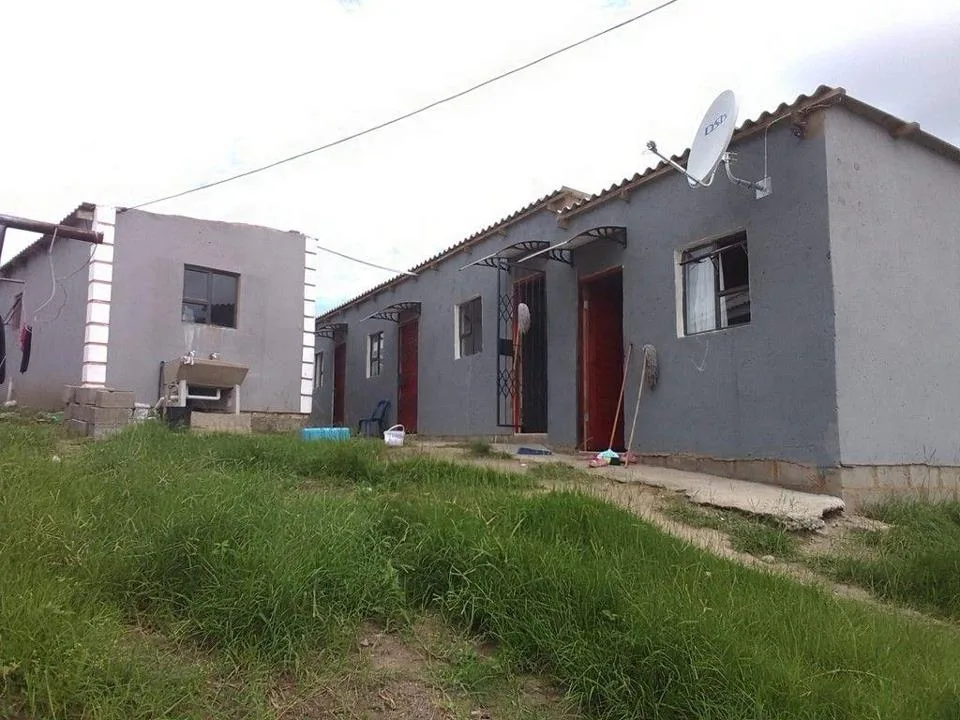 House for sale in Lovu
