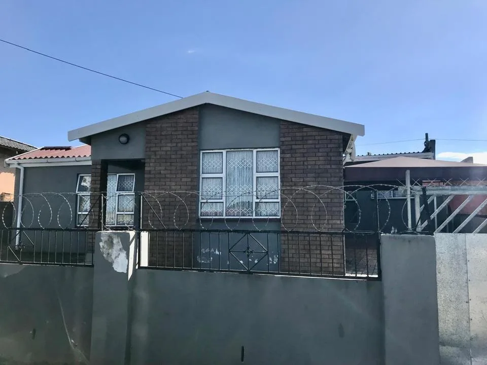 4 Bedroom House for sale in Mdantsane Nu 11