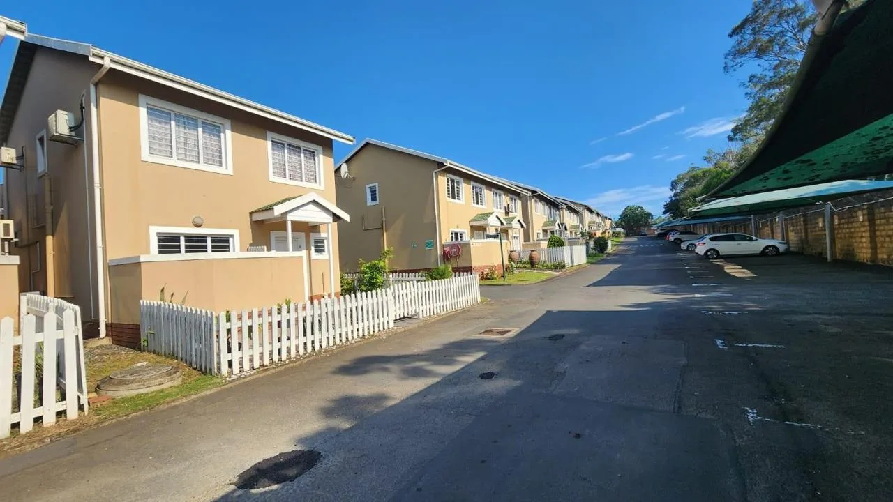 3 Bedroom Townhouse to rent in Mount Edgecombe