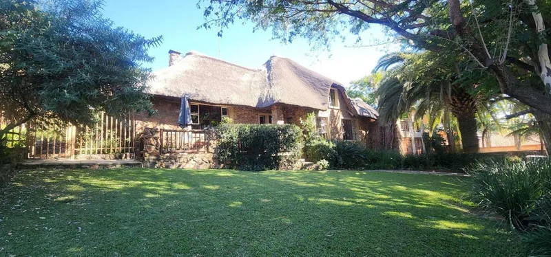 3 Bedroom House for sale in Hoeveld Park