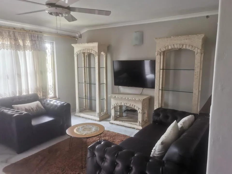 3 Bedroom House to rent in Amanzimtoti
