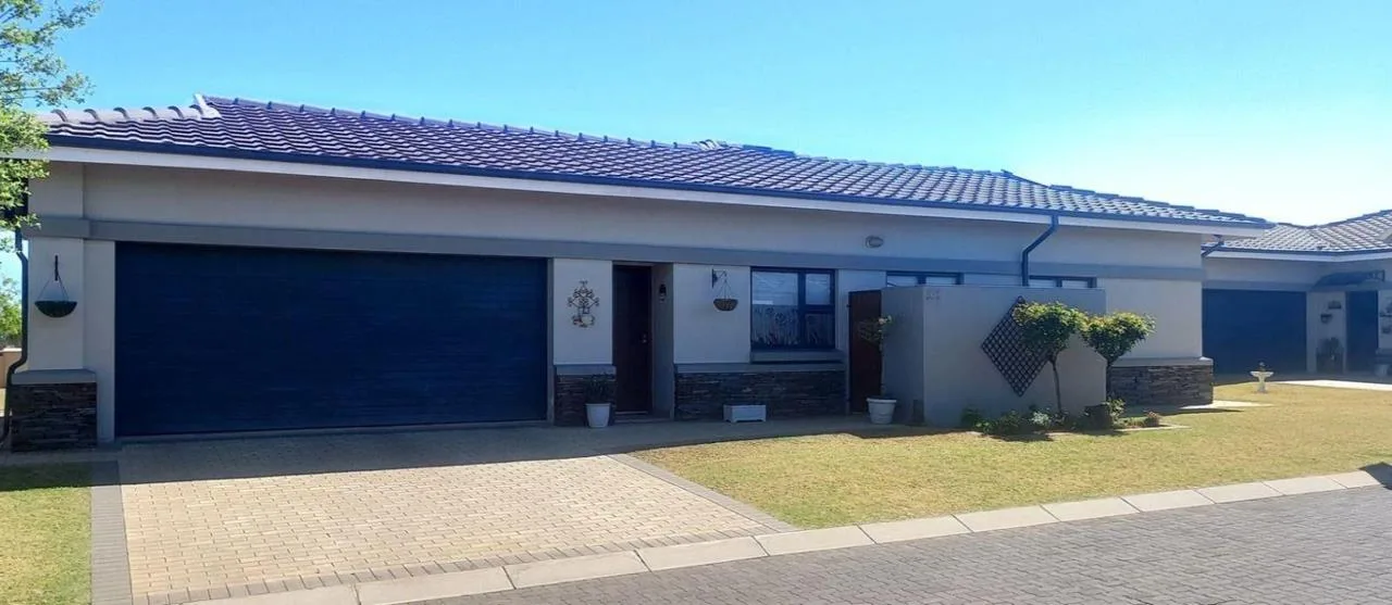 2 Bedroom House for sale in Eastlands Mature Lifestyle Estate
