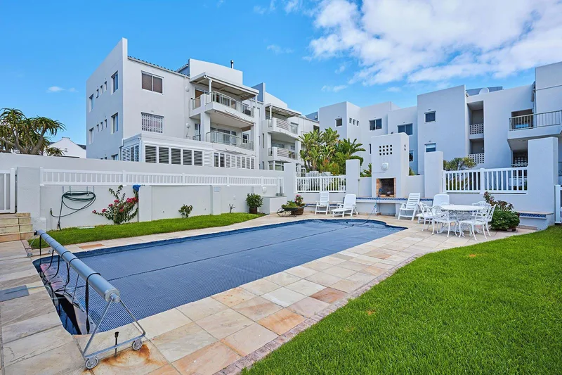 2 Bedroom Apartment in Melkbosstrand