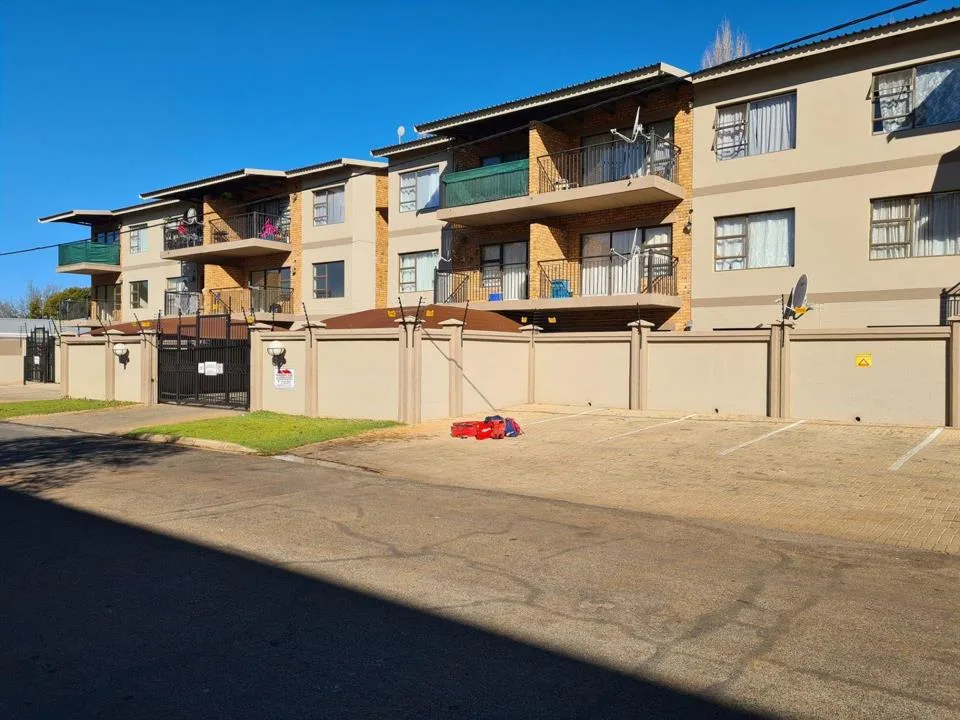 2 Bedroom Apartment / flat for sale in Potchefstroom Central