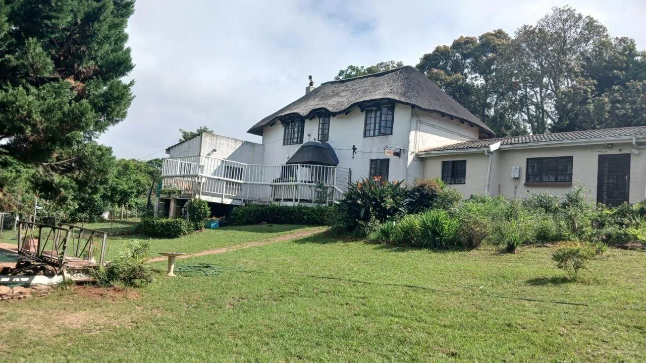 4 Bedroom House for sale in Bathurst