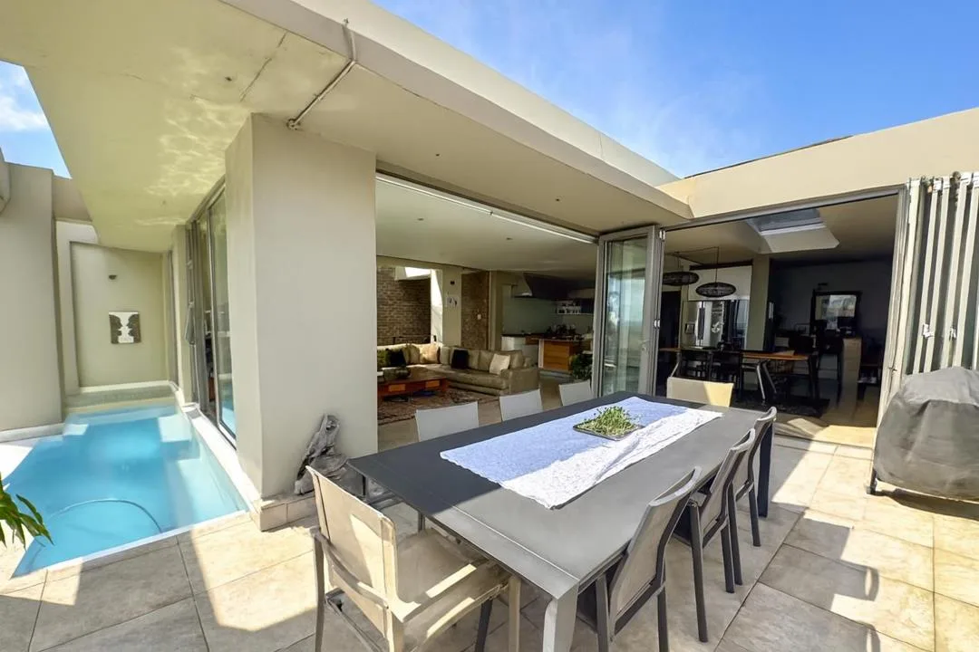 5 Bedroom House for sale in Humewood